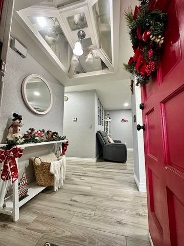 1060 W Thurman Avenue, Porterville, CA 93257