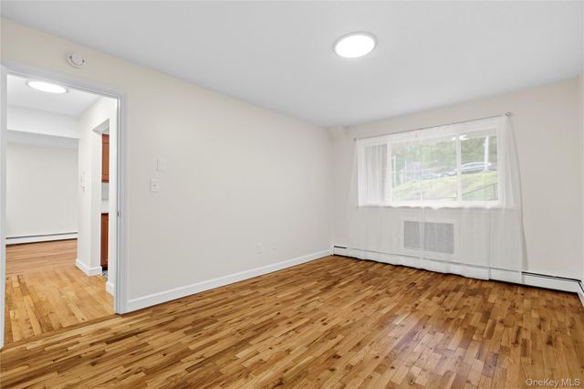 2 Woods End Circle L, Peekskill, NY 10566