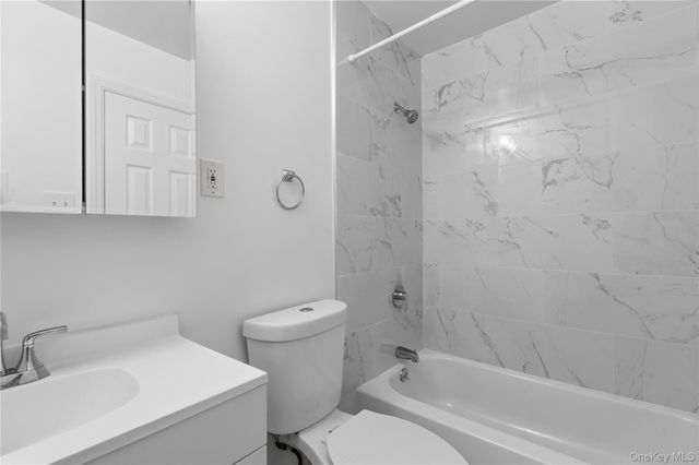 2 Woods End Circle L, Peekskill, NY 10566