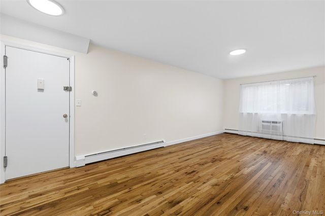 2 Woods End Circle L, Peekskill, NY 10566