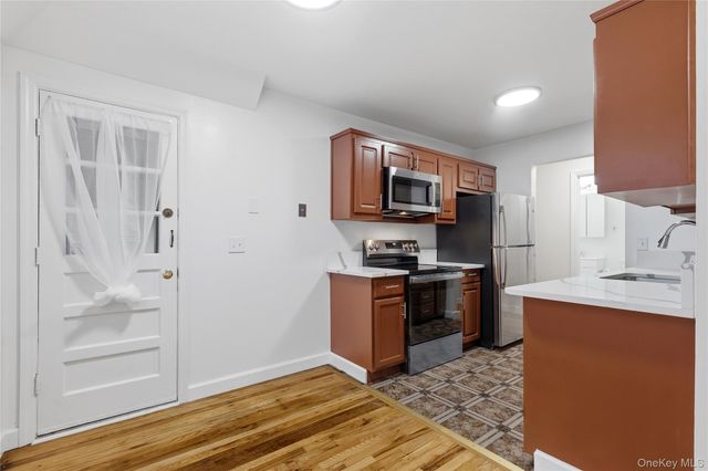 2 Woods End Circle L, Peekskill, NY 10566