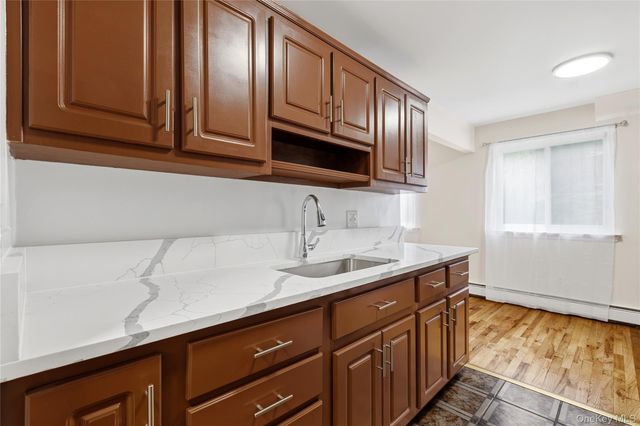 2 Woods End Circle L, Peekskill, NY 10566