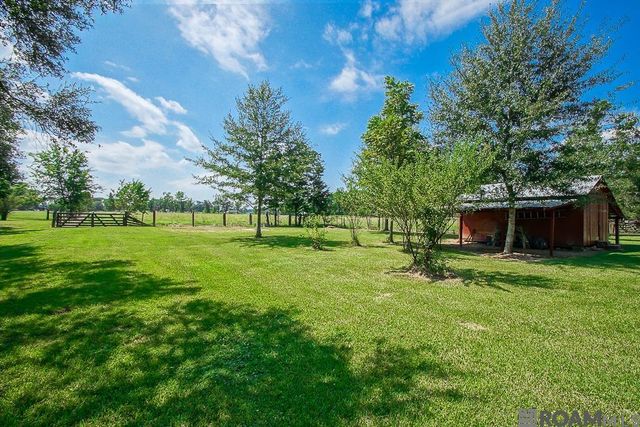 11837 E Subdivision Rd, Port Allen, LA 70767