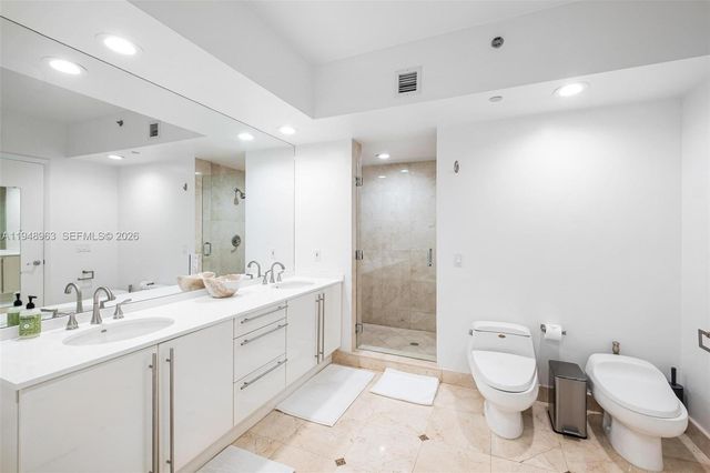 1000 S Pointe Dr 1205, Miami Beach, FL 33139