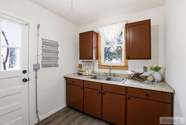 821 E 10th Street, Idaho Falls, ID 83401