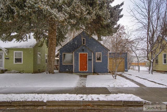 821 E 10th Street, Idaho Falls, ID 83401