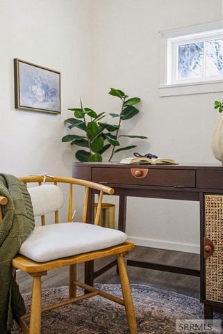 821 E 10th Street, Idaho Falls, ID 83401