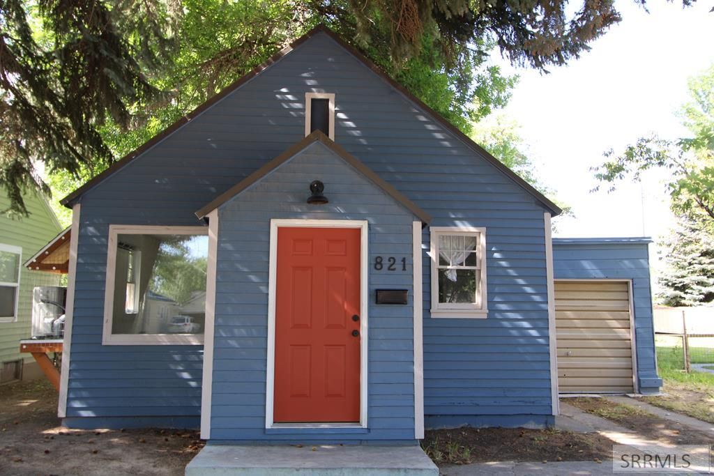 821 E 10th Street, Idaho Falls, ID 83401