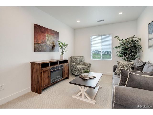 39405 Stockton Cir, Elizabeth, CO 80107