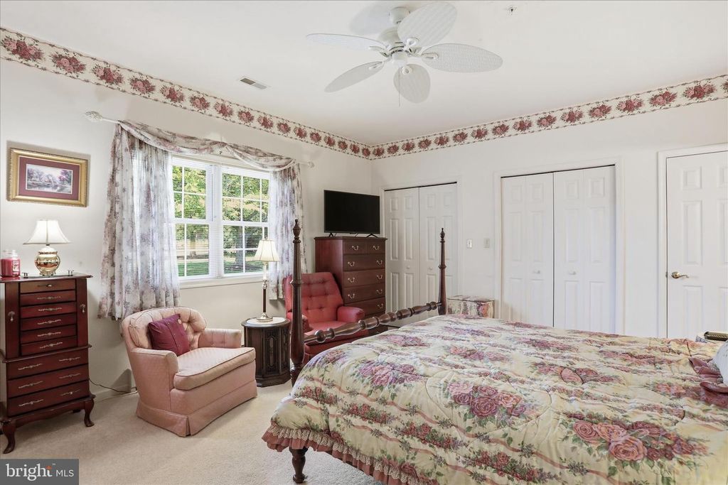 Image 25 of property listing at 352 SUNBROOK LN #117, Hagerstown, MD 21742