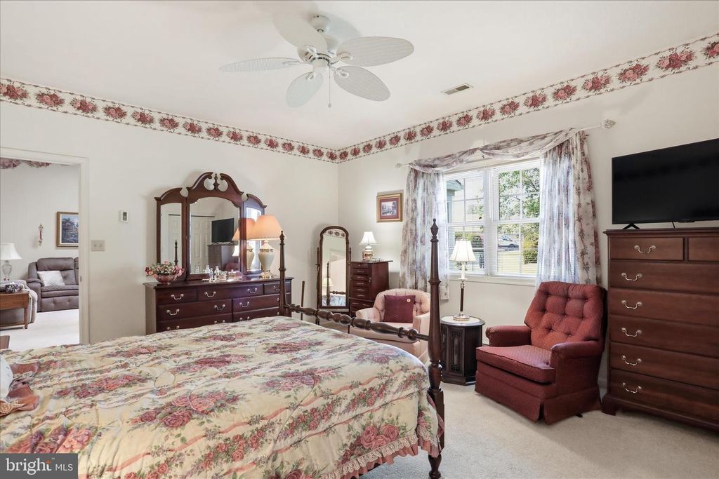 Image 27 of property listing at 352 SUNBROOK LN #117, Hagerstown, MD 21742