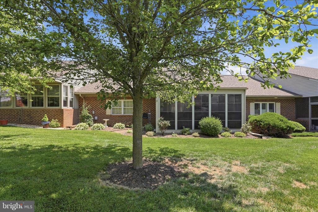 Image 34 of property listing at 352 SUNBROOK LN #117, Hagerstown, MD 21742