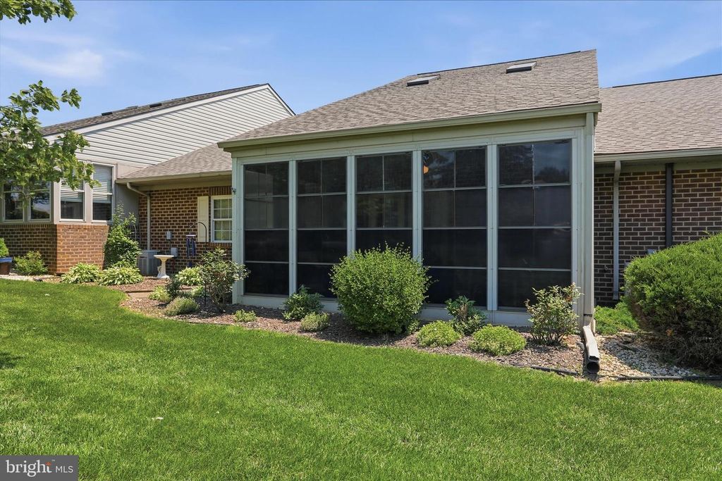 Image 36 of property listing at 352 SUNBROOK LN #117, Hagerstown, MD 21742