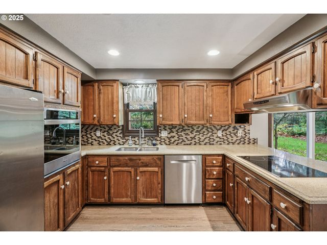 27882 S MOTE Ln, Colton, OR 97017