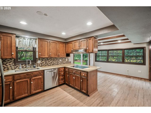 27882 S MOTE Ln, Colton, OR 97017