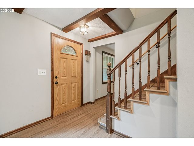 27882 S MOTE Ln, Colton, OR 97017