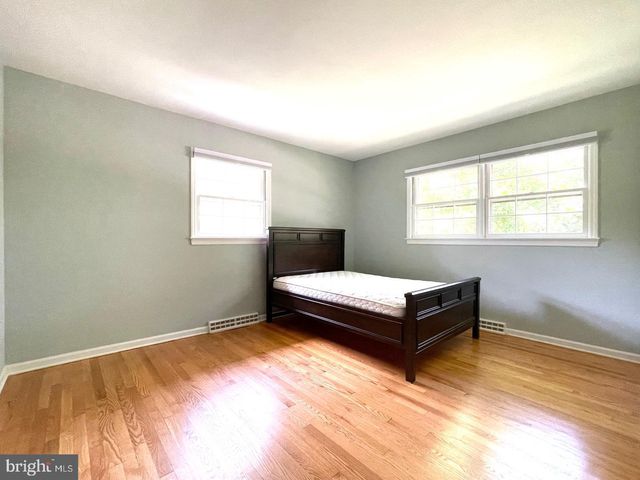 33 MONROE LN, Princeton, NJ 08540