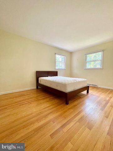 33 MONROE LN, Princeton, NJ 08540