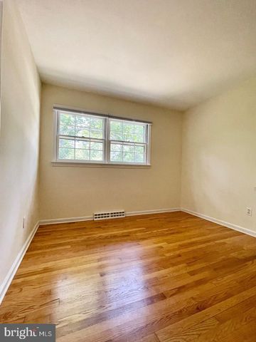 33 MONROE LN, Princeton, NJ 08540