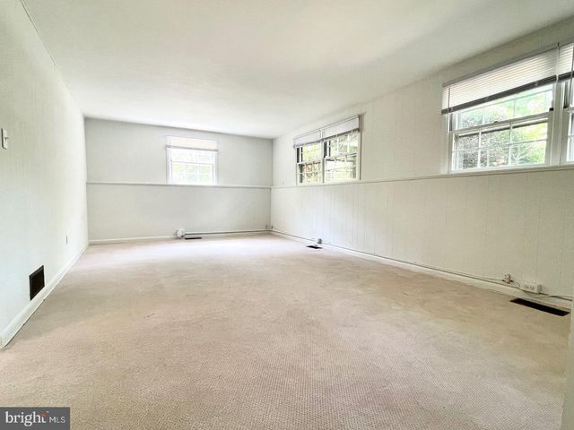33 MONROE LN, Princeton, NJ 08540