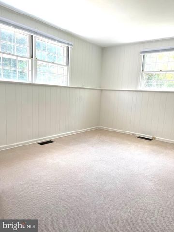 33 MONROE LN, Princeton, NJ 08540