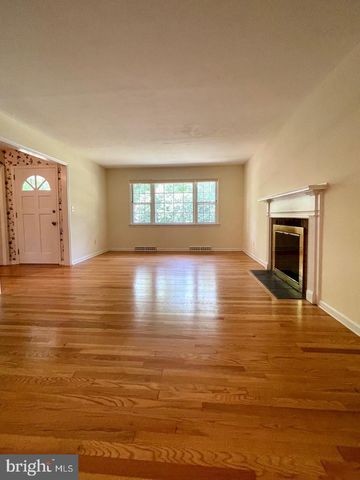 33 MONROE LN, Princeton, NJ 08540