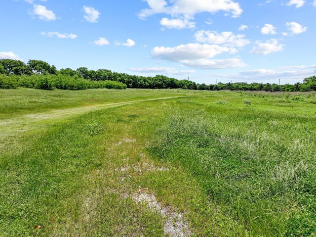 747 Vineyard Road, Gunter, TX 75058
