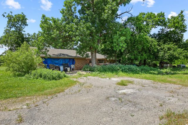 747 Vineyard Road, Gunter, TX 75058