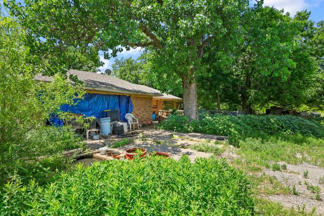 747 Vineyard Road, Gunter, TX 75058