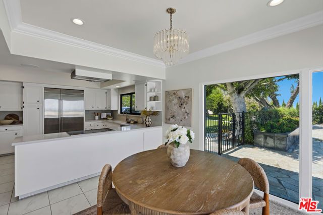 8416 Skyline Drive, Los Angeles, CA 90046