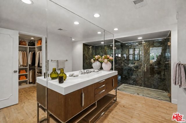 8416 Skyline Drive, Los Angeles, CA 90046