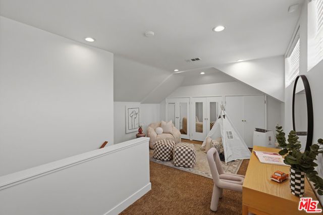 8416 Skyline Drive, Los Angeles, CA 90046