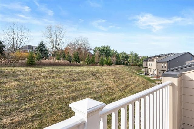 202 Kousa Ln, Peters Twp, PA 15367