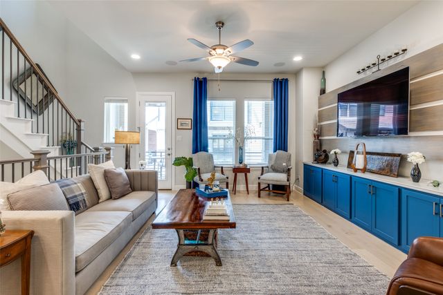 8277 Laflin Lane, Dallas, TX 75231