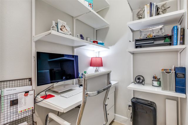 8277 Laflin Lane, Dallas, TX 75231