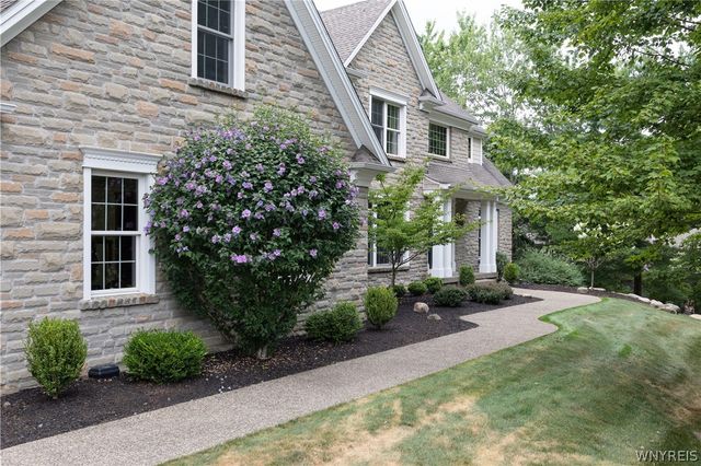 55 Grand View Trail, Orchard Park, NY 14127