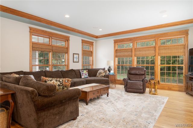 55 Grand View Trail, Orchard Park, NY 14127