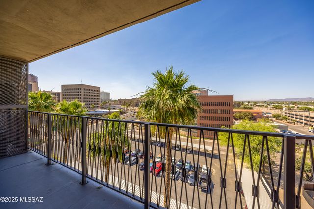 425 W Paseo Redondo Apt 2J, Tucson, AZ 85701