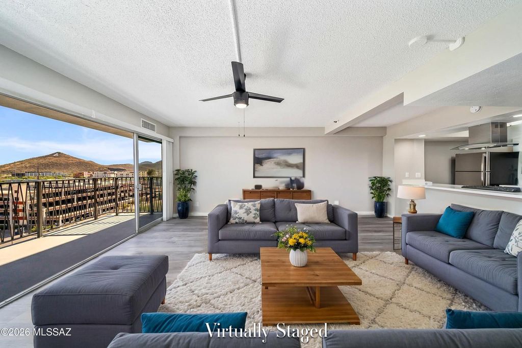 425 W Paseo Redondo Apt 2J, Tucson, AZ 85701