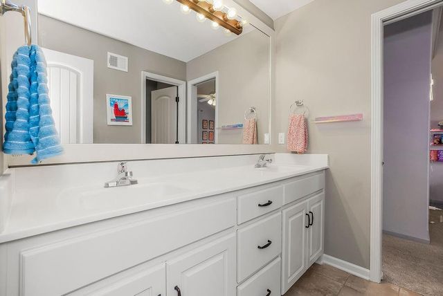 3006 W 147th Street, Leawood, KS 66224