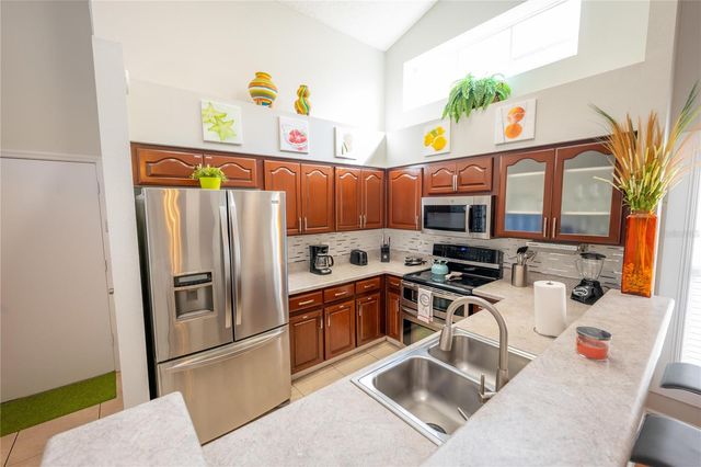 9334 PONTIAC DRIVE, Tampa, FL 33626