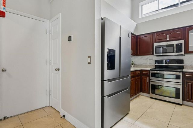 9334 PONTIAC DRIVE, Tampa, FL 33626