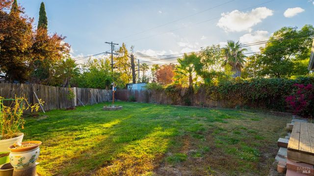 1047 E Tennessee Ct, Fairfield, CA 94533