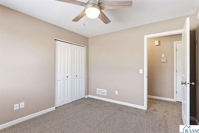 906 NE Mulberry Street, Montgomery, MN 56069