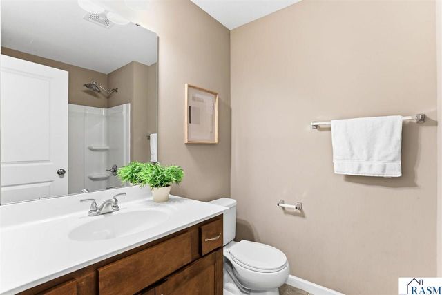 906 NE Mulberry Street, Montgomery, MN 56069