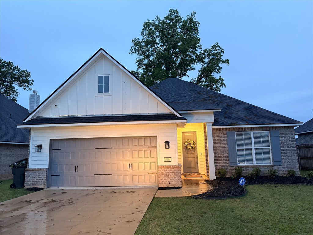 216 Cullom Drive, Bossier City, LA 71112