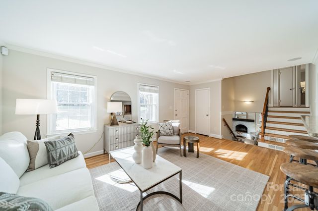 3221 Northampton Drive, Charlotte, NC 28210