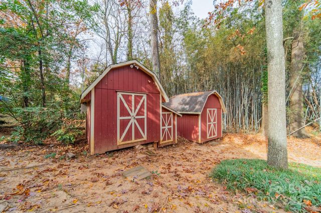 3221 Northampton Drive, Charlotte, NC 28210