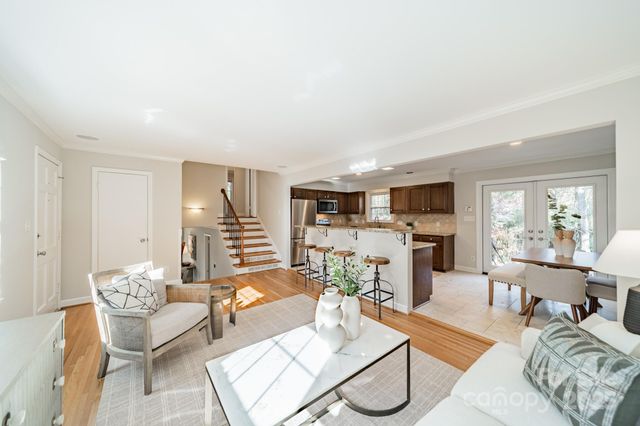 3221 Northampton Drive, Charlotte, NC 28210