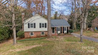 3221 Northampton Drive, Charlotte, NC 28210